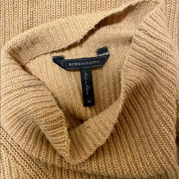 NEW BCBGMaxAzria Sweater Pullover - Picture 5 of 9